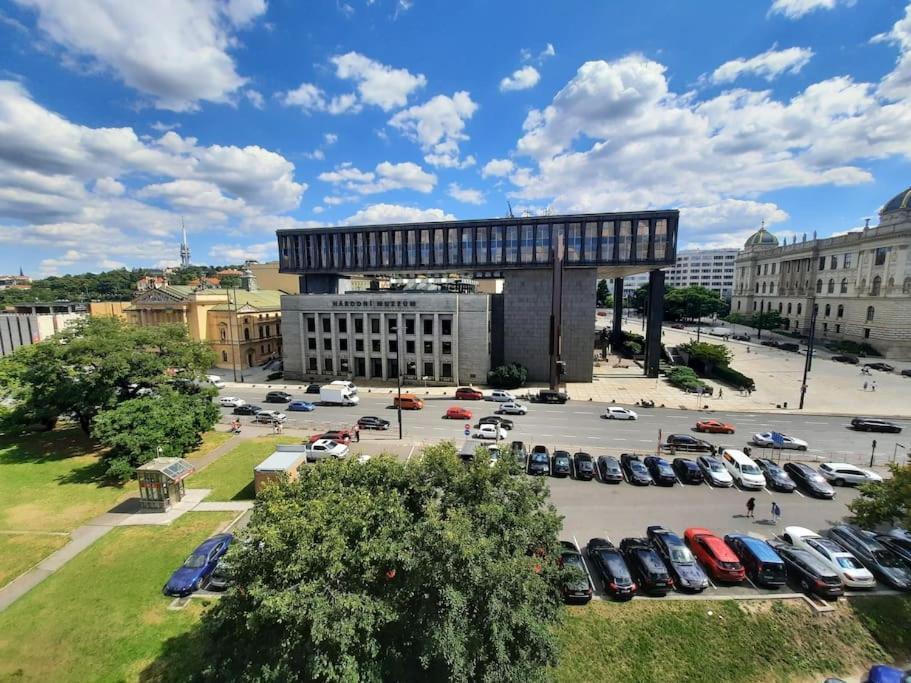 Romantic Apartment In The Center Of Прага Екстериор снимка